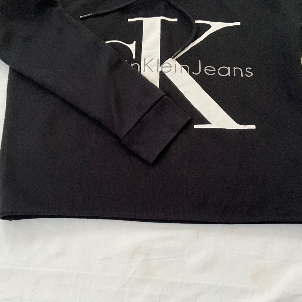 CALVIN KLEIN JEANS Boxy Crop Hoodie Black - Picture 4 of 10